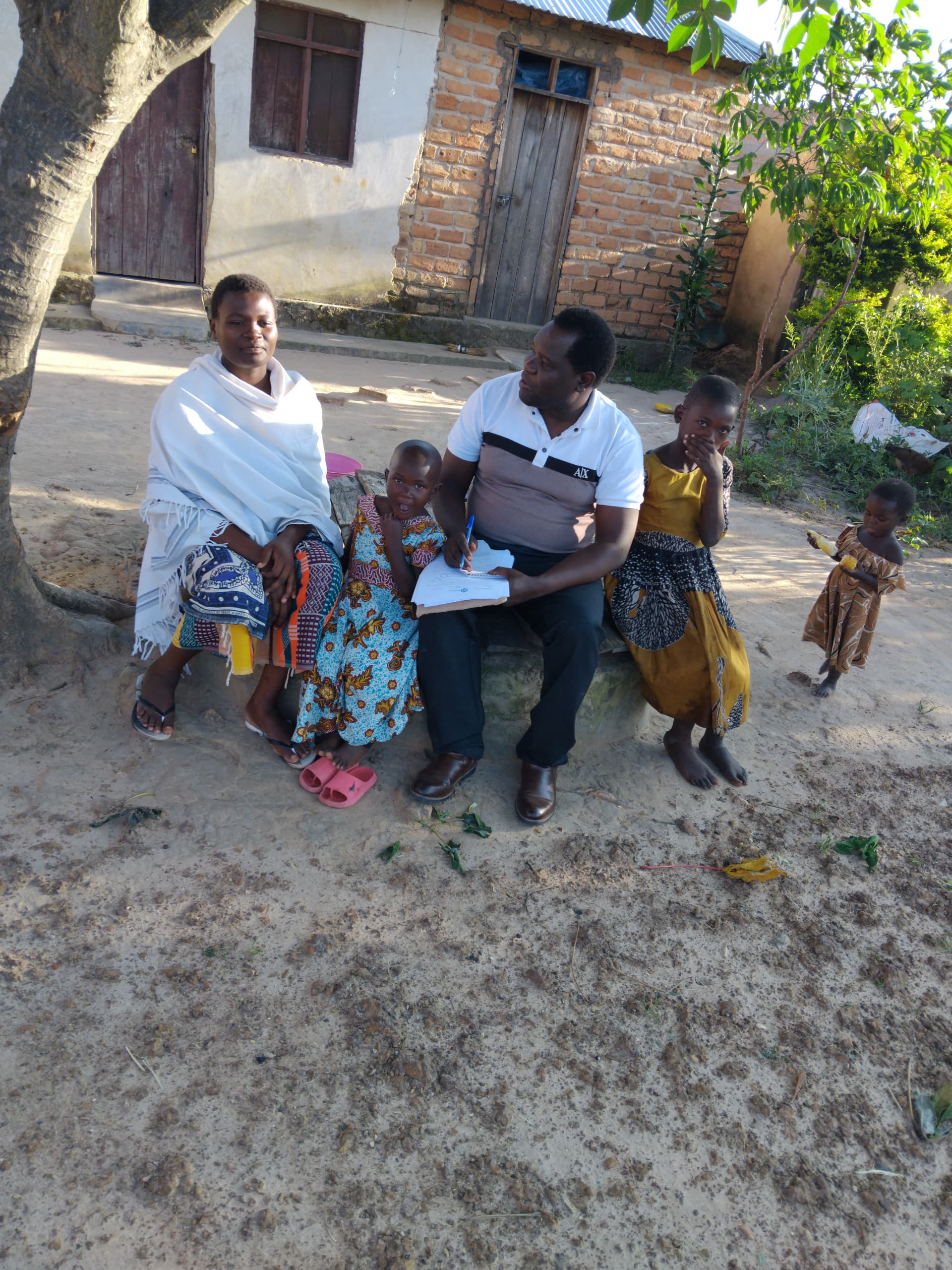 Parents participating in a focus group discussion