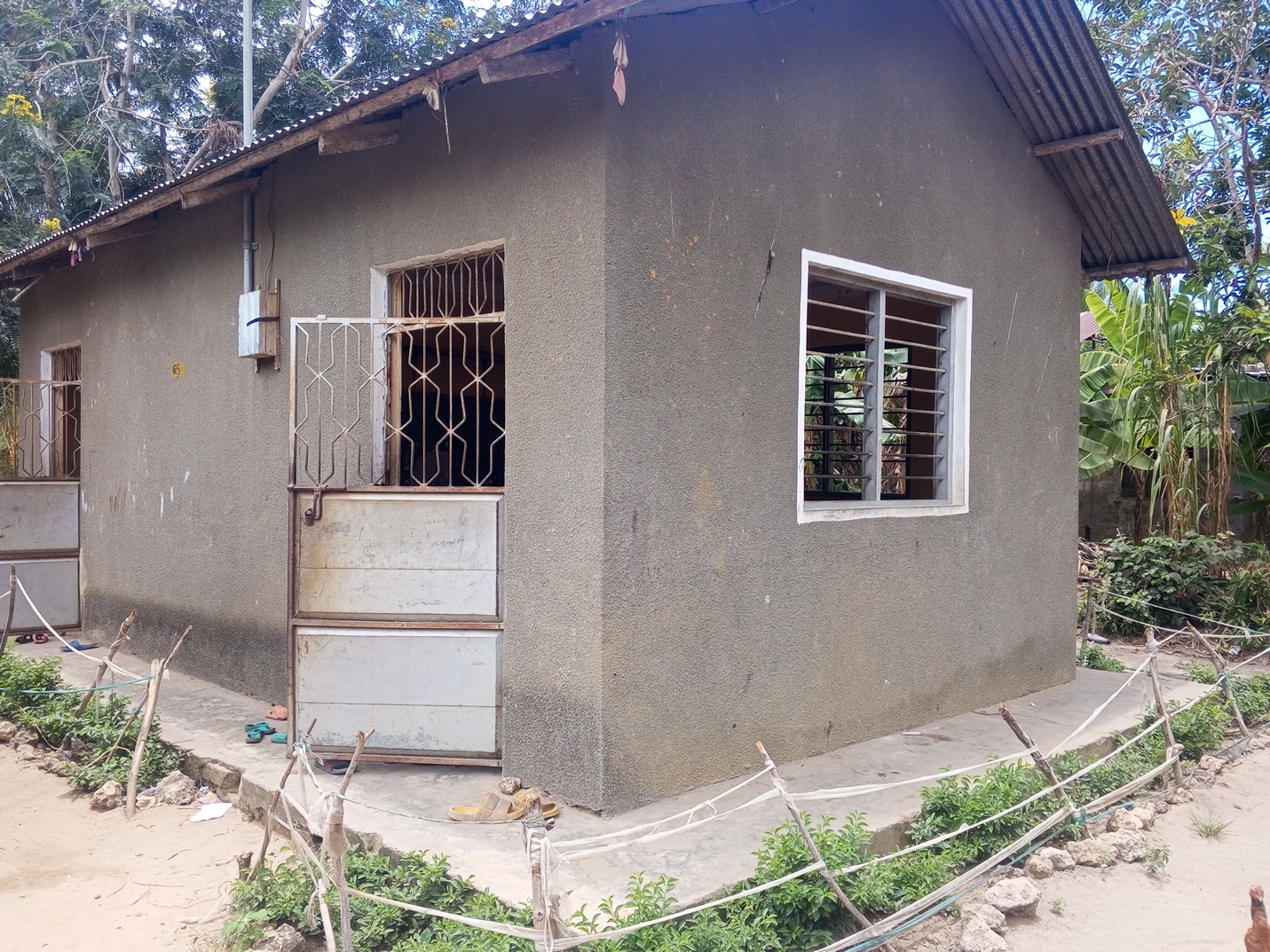 Enumerator in a Zanzibar household